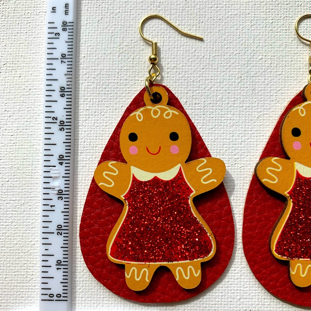 🎉 Host Pick 🎉 Christmas Wooden Gingerbread Girl red faux leather earrings - Picture 3 of 5